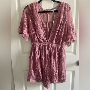 LACE ROMPER